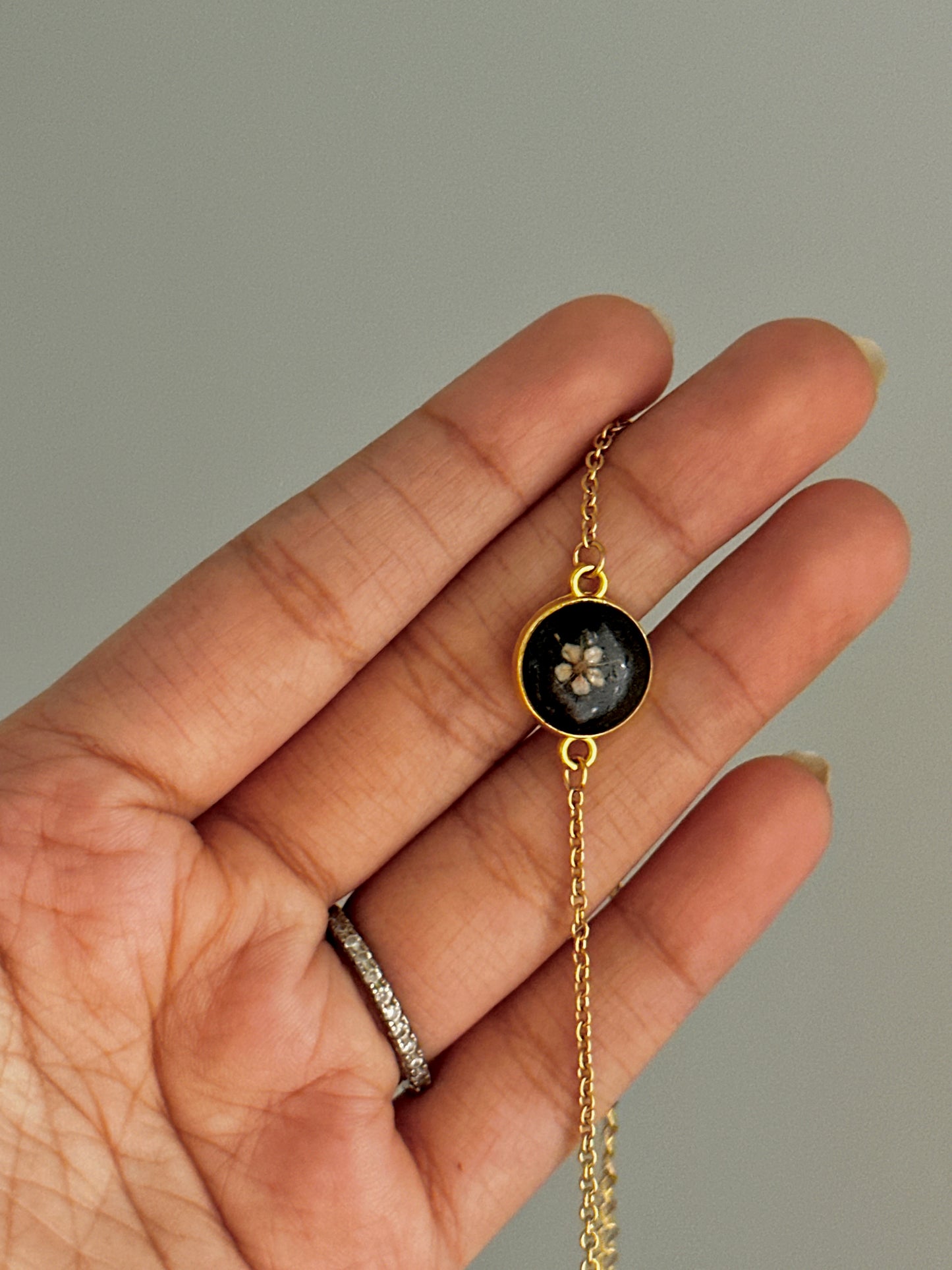 Orla necklace & bracelet set